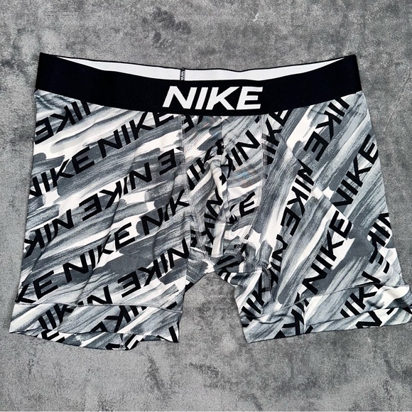 Nike - Essential Micro DRI-FIT Boxer Brief - Gray/Black - Medium - Picture 2 of 4